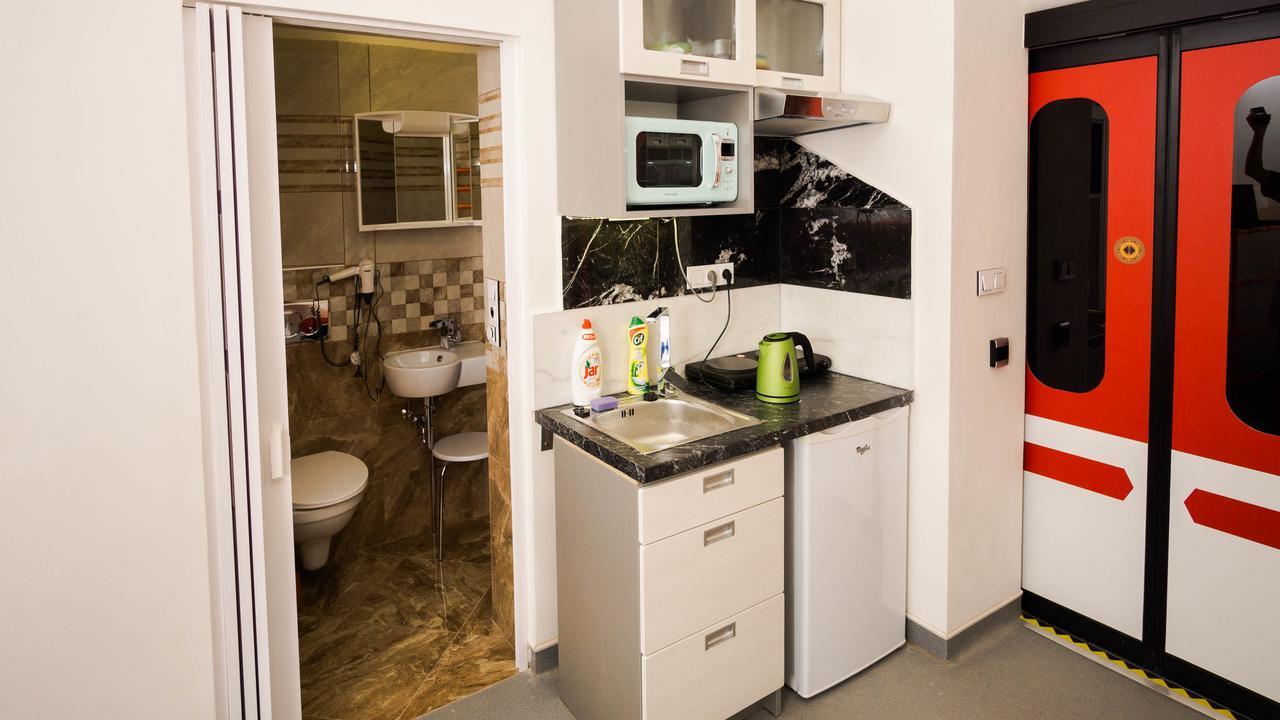 Metro Apartment Prague By Main Train And Bus Station Bagian luar foto